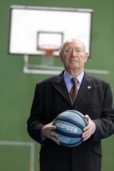 EL BALONCESTO ASTURIANO DESPIDE A PACHI CUESTA