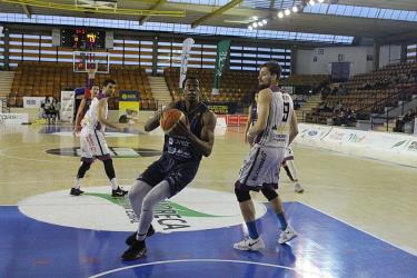 CRÓNICA ARABERRI - UNIÓN FINANCIERA BALONCESTO OVIEDO