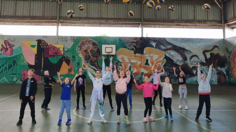 ENTREGA DE BALONES ESCUELAS DEPORTIVAS FBPA