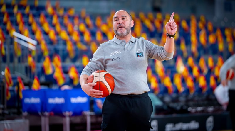 LA SELECCIÓN ESPAÑOLA AFINA SU ESTADO EN EL PALACIO DE DEPORTES DE OVIEDO