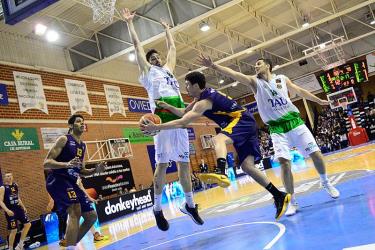 Crónica Unión Financiera Baloncesto Oviedo - TAU Catelló.